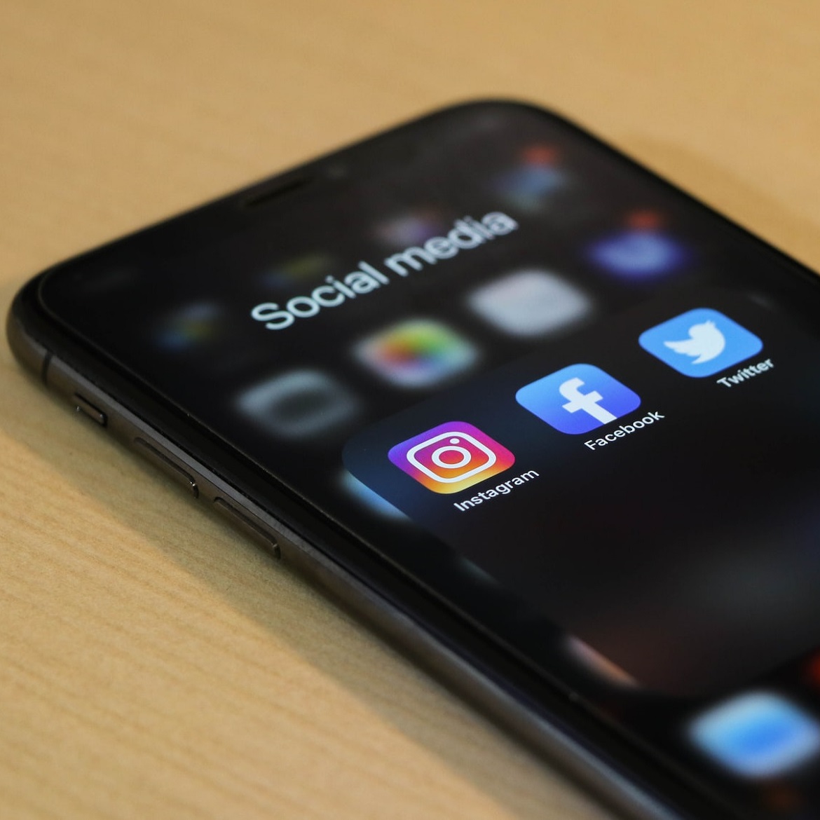 How Instagram and Facebook Stories Fit Your Pet Business Social Strategy